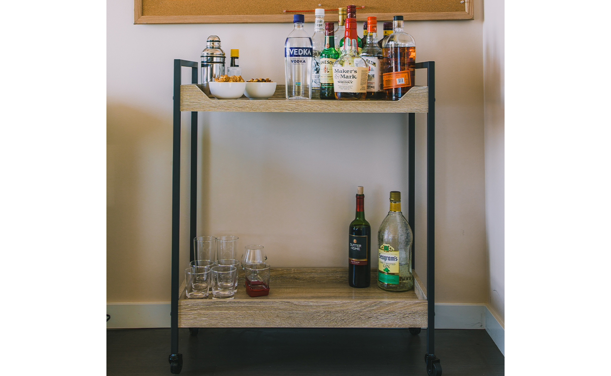 Blog1_1240x764_02.jpg Bar cart, bar ware, living room, entertaining, party