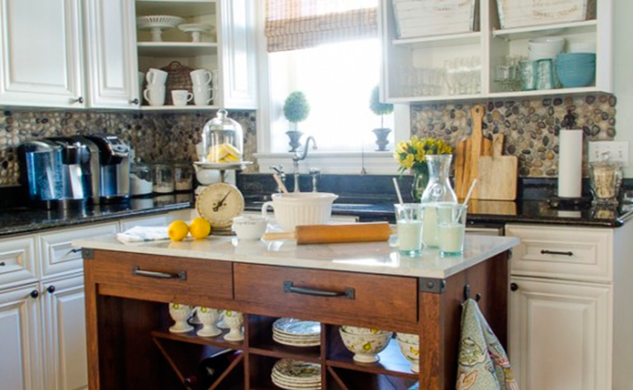 HomeStoriesAtoZ_CarsonForgeGourmetStand.jpg Home Story A to Z’s functional kitchen makeover