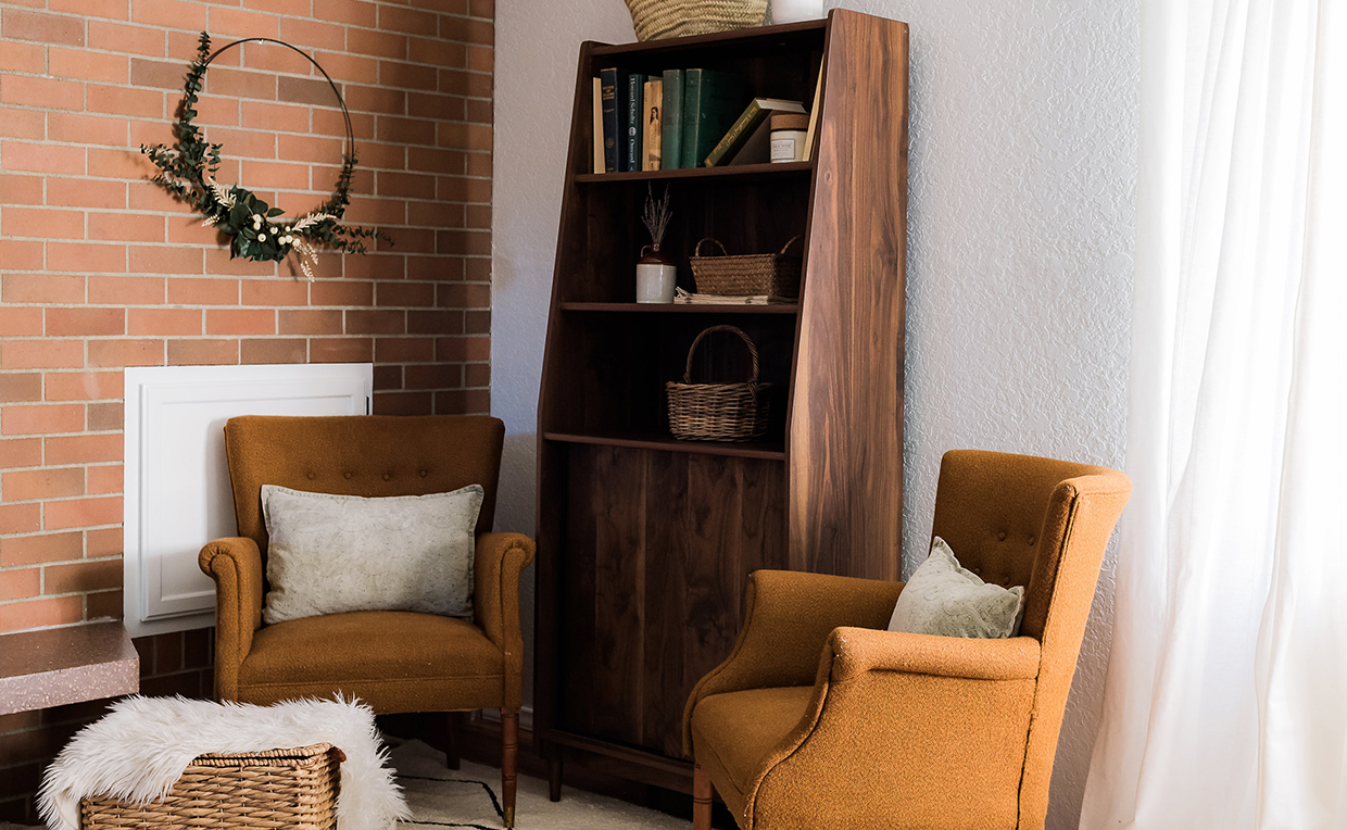 Blog_Chelsea_1240x764_01.jpg Midcentury Modern bookcase with doors