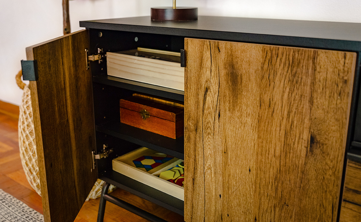02_2.jpg Adjustable shelves, entertainment stand in Vintage Oak finish