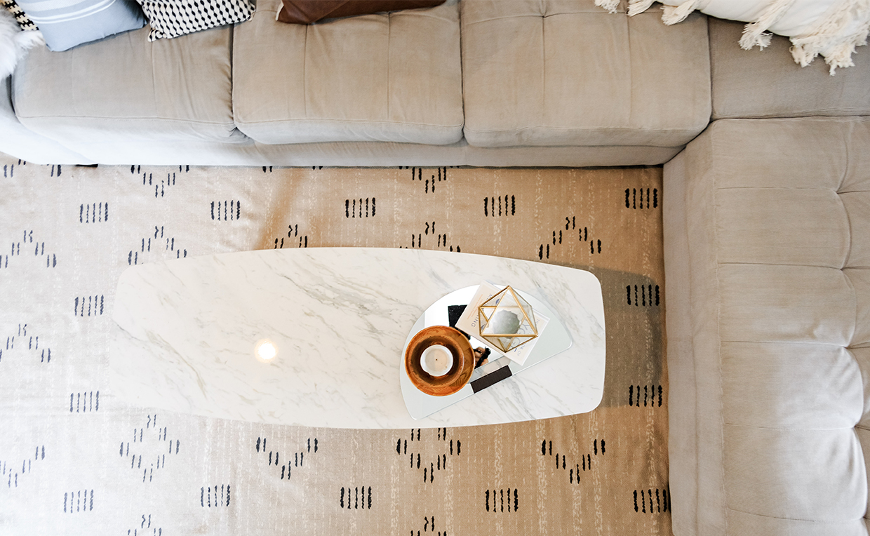 Blog6_1240x764_06.jpg Modern coffee table and rug